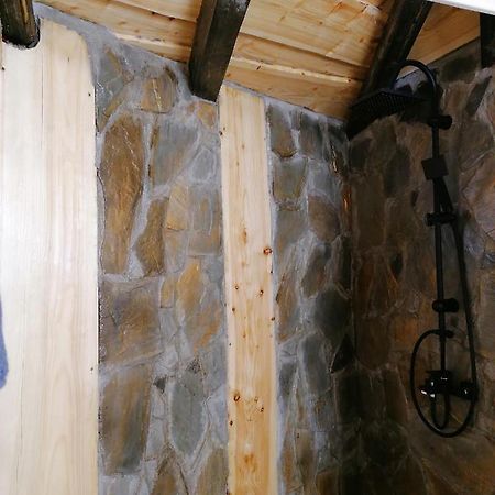 Вилла Casuta Con Фундата Экстерьер фото